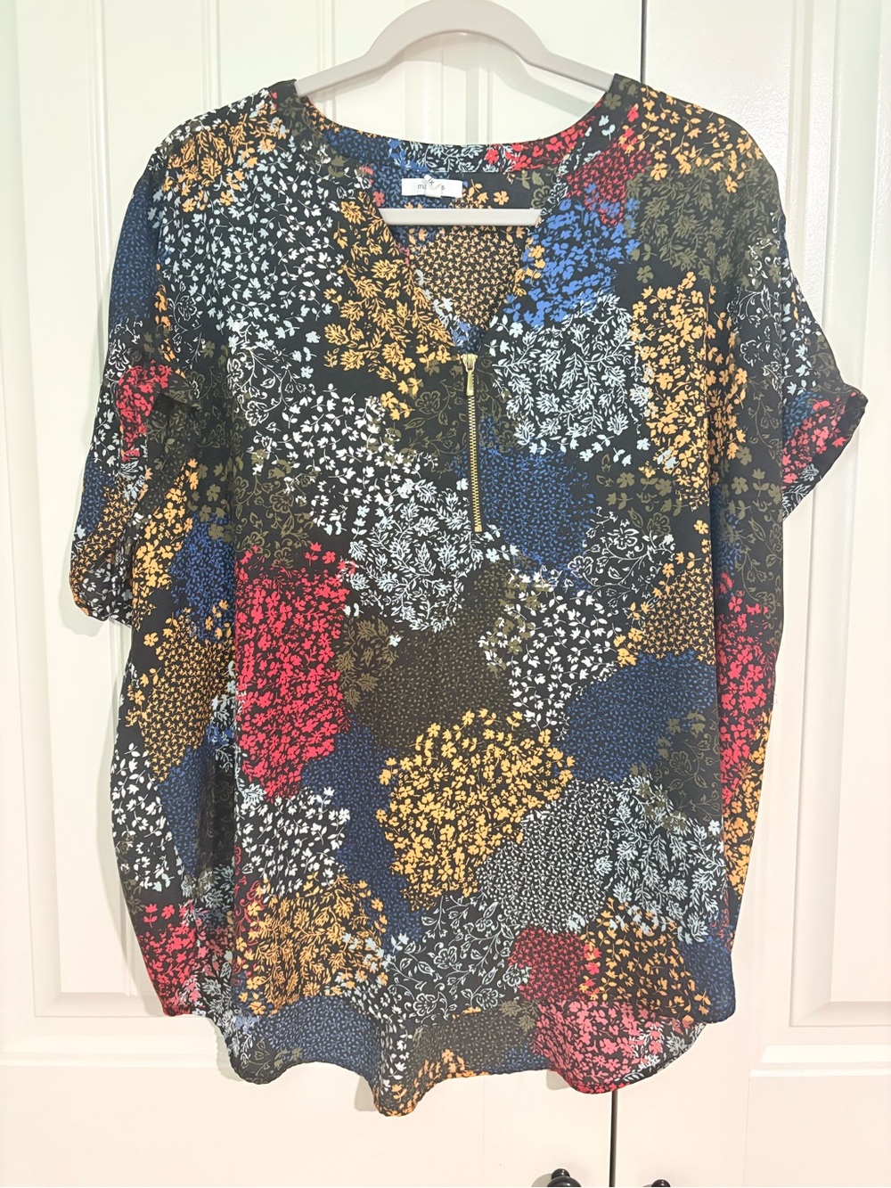 Maurices Black Floral Patchwork V‑Neck Zip Top